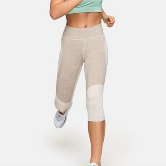 Outdoor Voices Coyote Atmosphere TechSweat Capri Pants, size Small - Picture 1 of 7